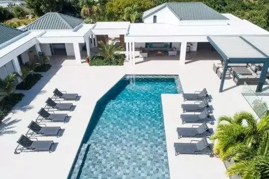 La Siesta, Terrace Basses, walk to Rouge Beach, St. Martin