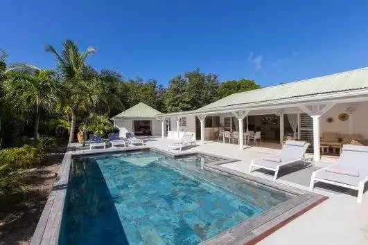 Monchal Terres Basses, walk to Plum Beach, St. Martin