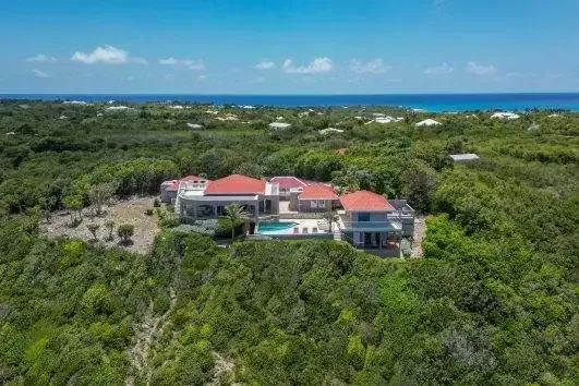 Mongoose Run, Terres Basses cliffside, St. Martin