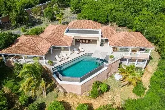 Sea Vous Play, Terres Basses hillside, St. Martin